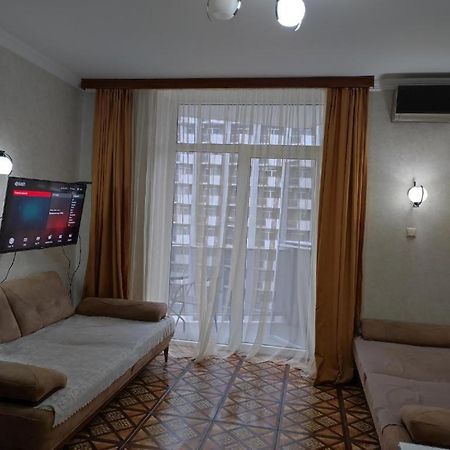Apartment On Sherif Khimshiashvili Street 15B Batoumi Extérieur photo