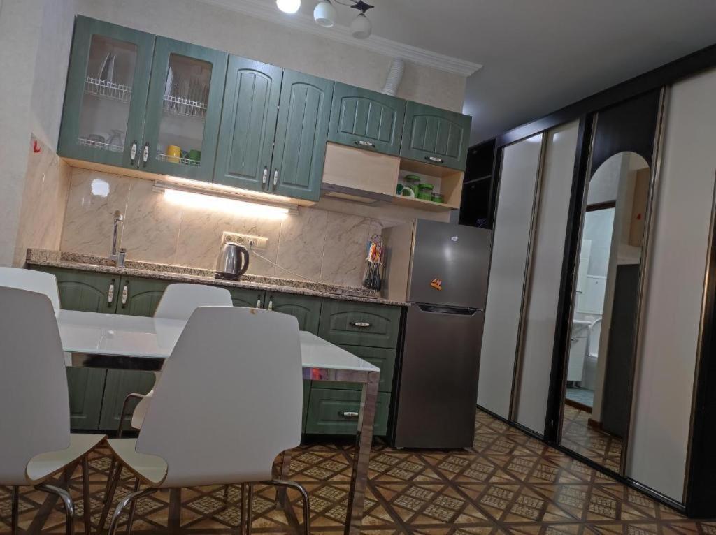 Apartment On Sherif Khimshiashvili Street 15B Batoumi Extérieur photo