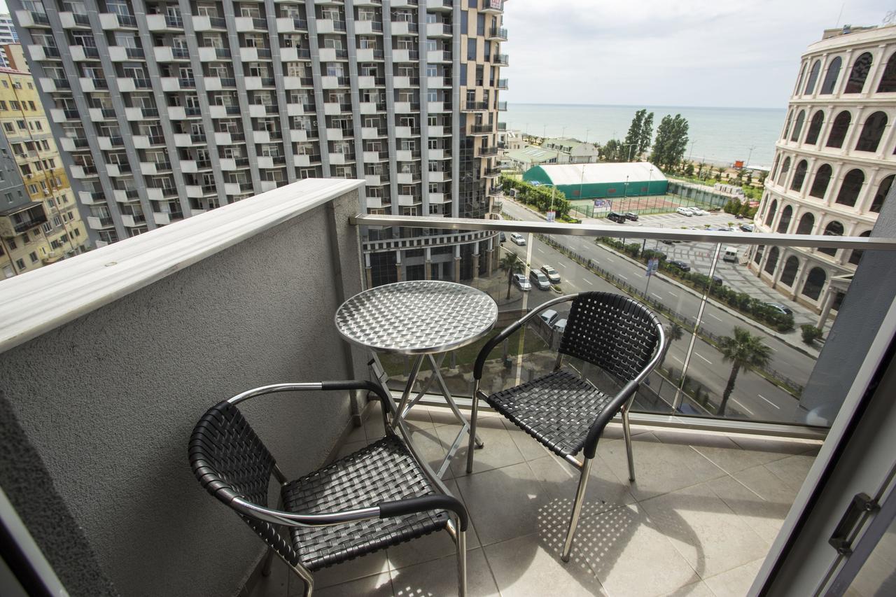 Apartment On Sherif Khimshiashvili Street 15B Batoumi Extérieur photo