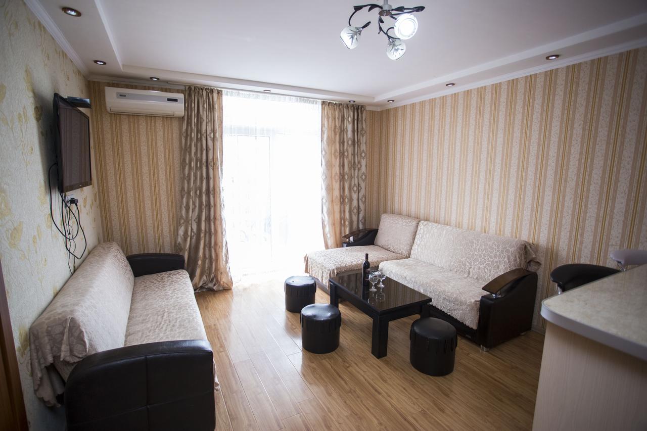 Apartment On Sherif Khimshiashvili Street 15B Batoumi Extérieur photo