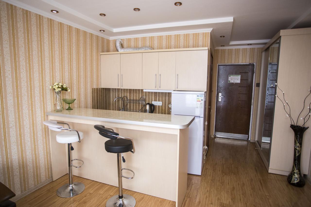 Apartment On Sherif Khimshiashvili Street 15B Batoumi Extérieur photo