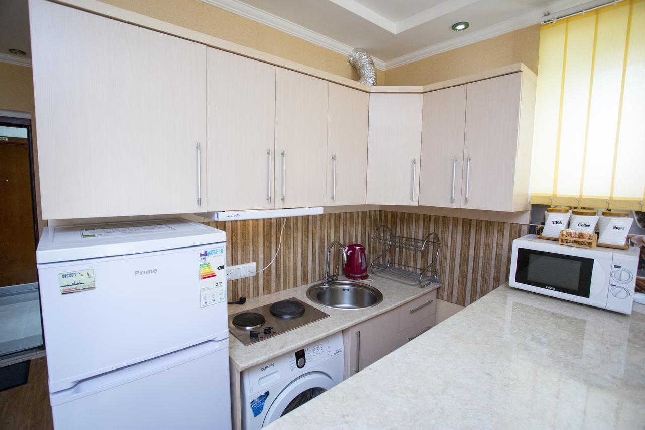 Apartment On Sherif Khimshiashvili Street 15B Batoumi Extérieur photo