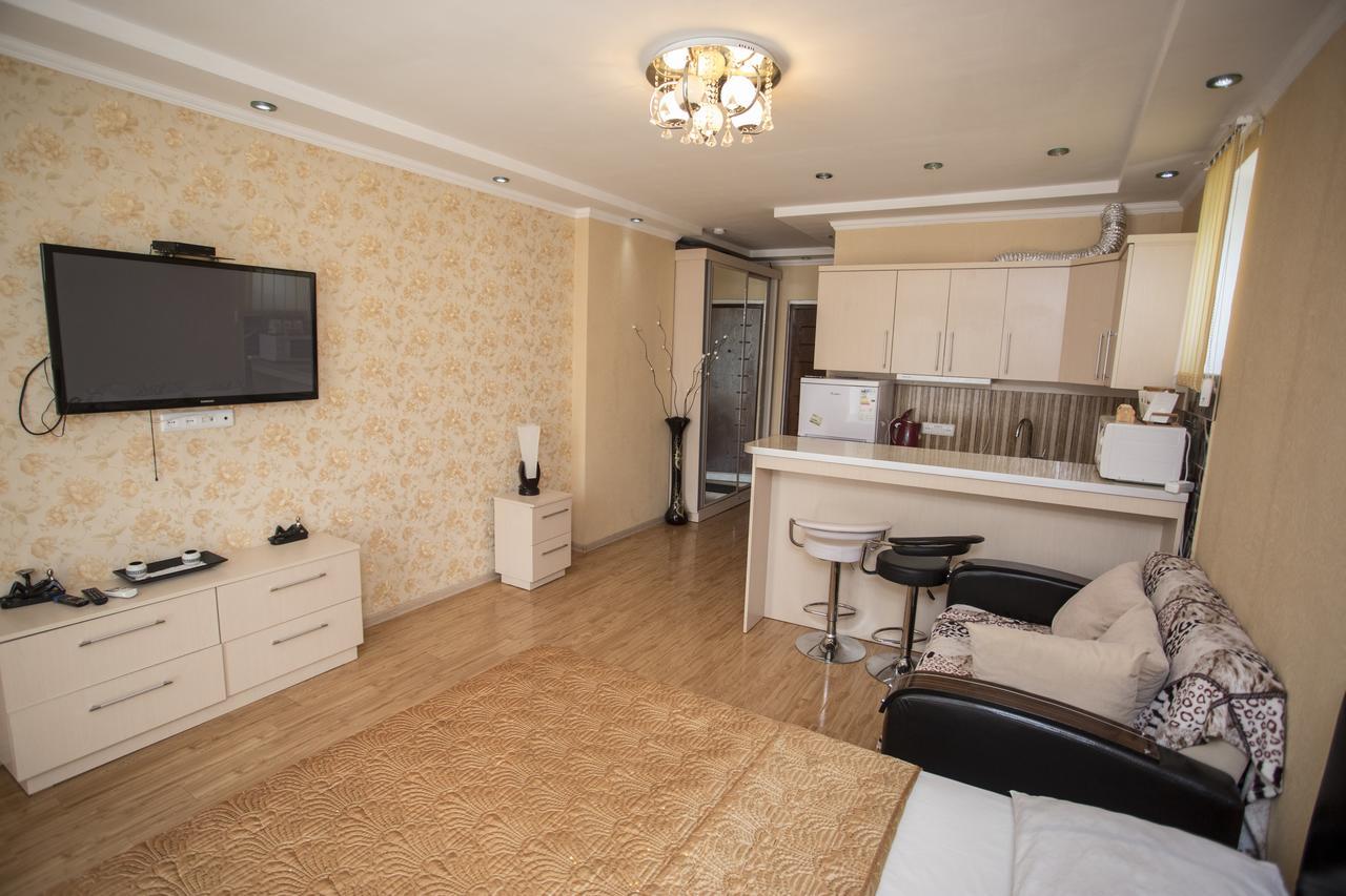 Apartment On Sherif Khimshiashvili Street 15B Batoumi Extérieur photo